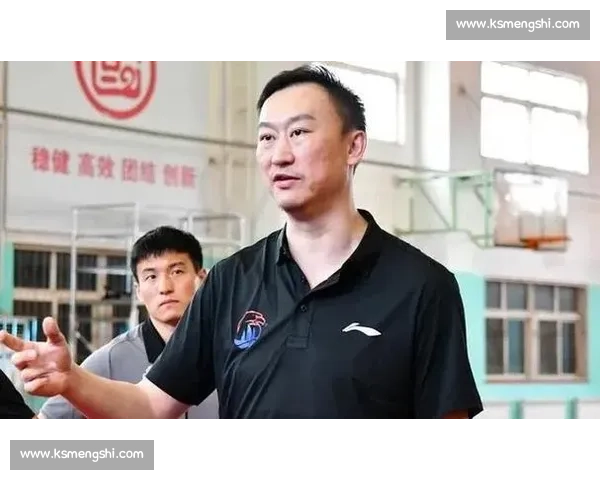 杨瀚森登陆 NBA 后青岛男篮重建:三核成型,刘维伟如何破局内线困局? 杨瀚森登陆 NBA 后青岛男篮重建:三核成型,刘维伟如何破局内线困局?