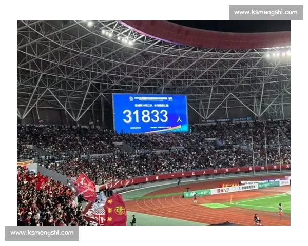 盐城主场 2-0 力克镇江！31833 名球迷见证苏超榜首之争