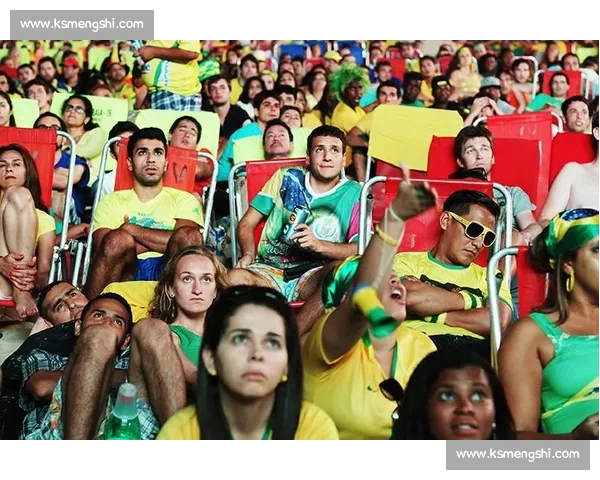 球迷的狂欢！世界杯现场的感人画面，泪水与欢笑交织！